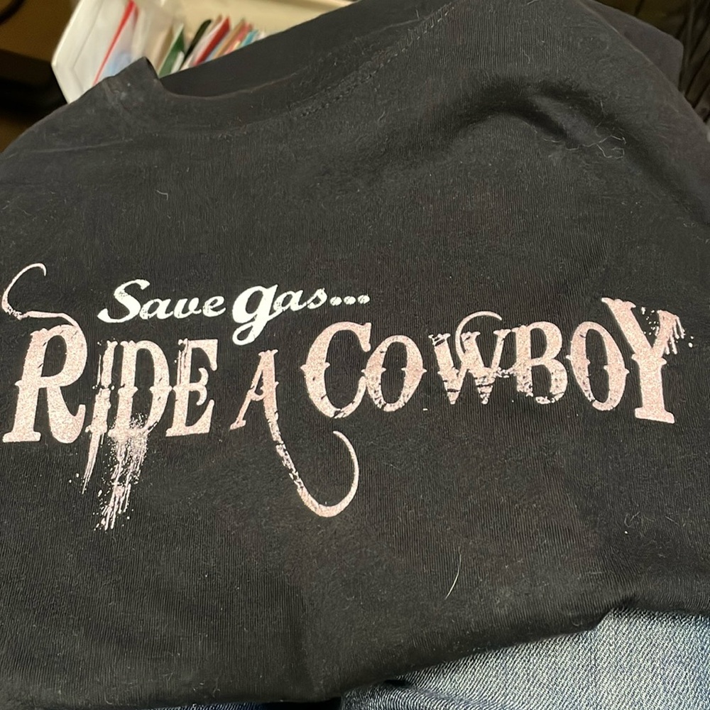 Teen / women’s  T shirt ..
